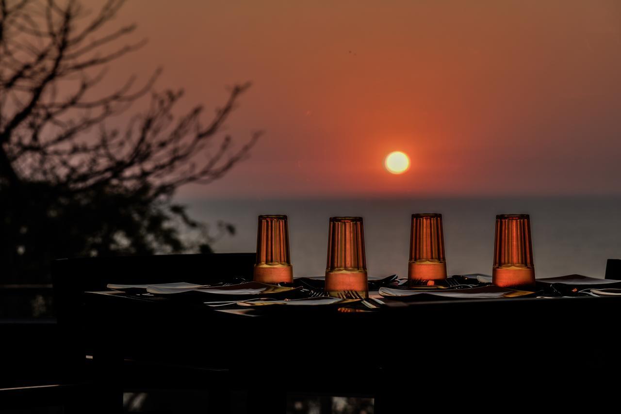 Cintacor Island Resort Kárvár Kültér fotó